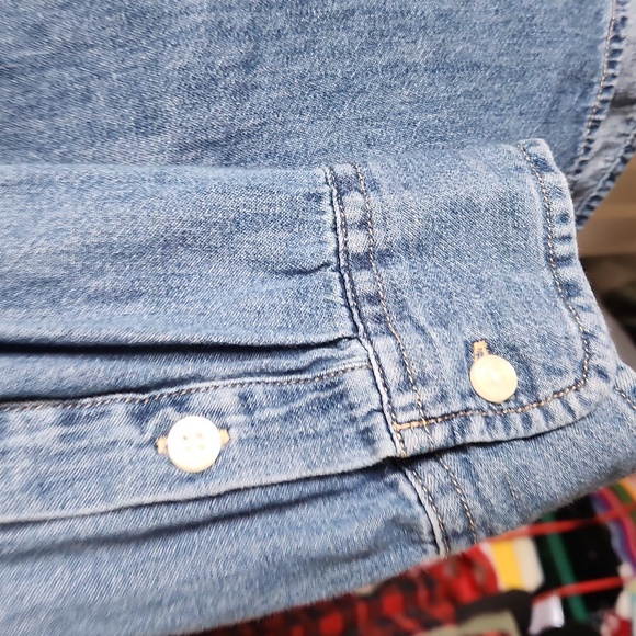 Levi's demin lightweight womens size 16 Long sleeved shirt - Picture 3 of 5